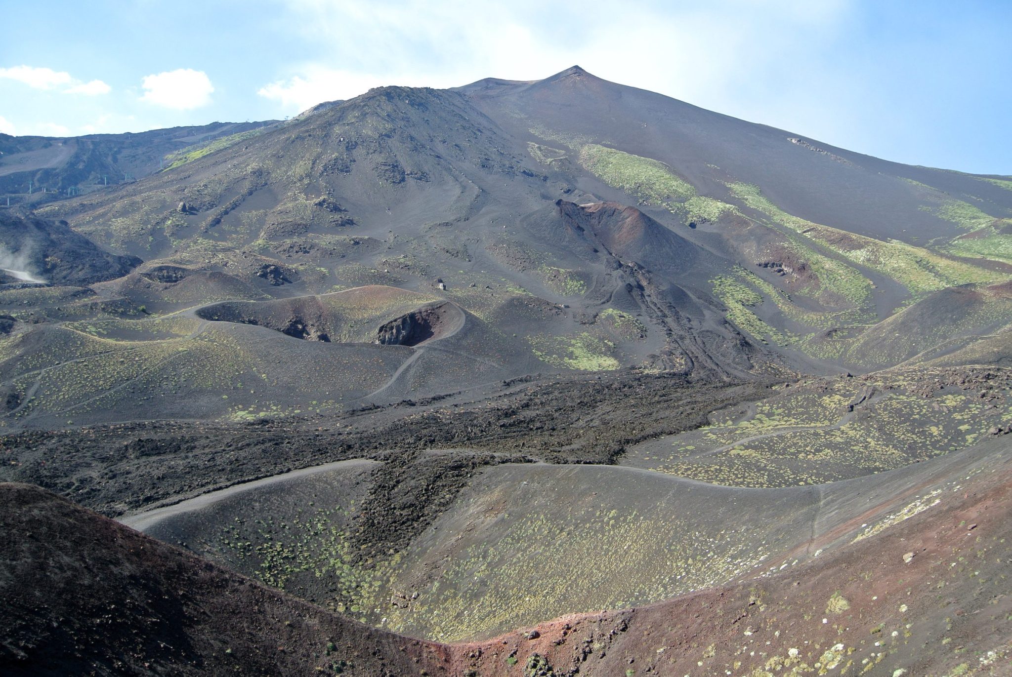 The 2001 lava flow on the southern slope of Etna